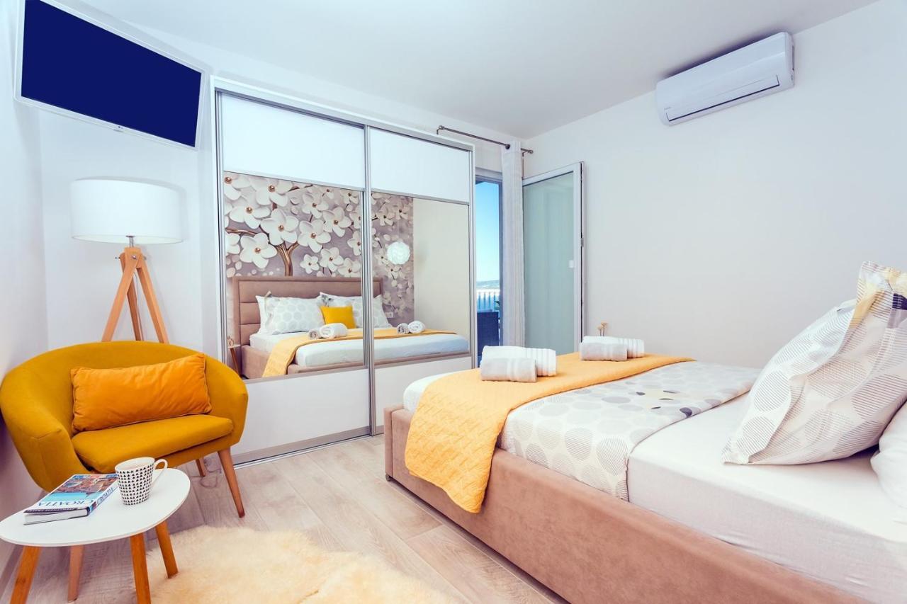 Villa Matan - Only 200M From The Sandy Beaches, Private 28M2 Pool Omiš Екстериор снимка